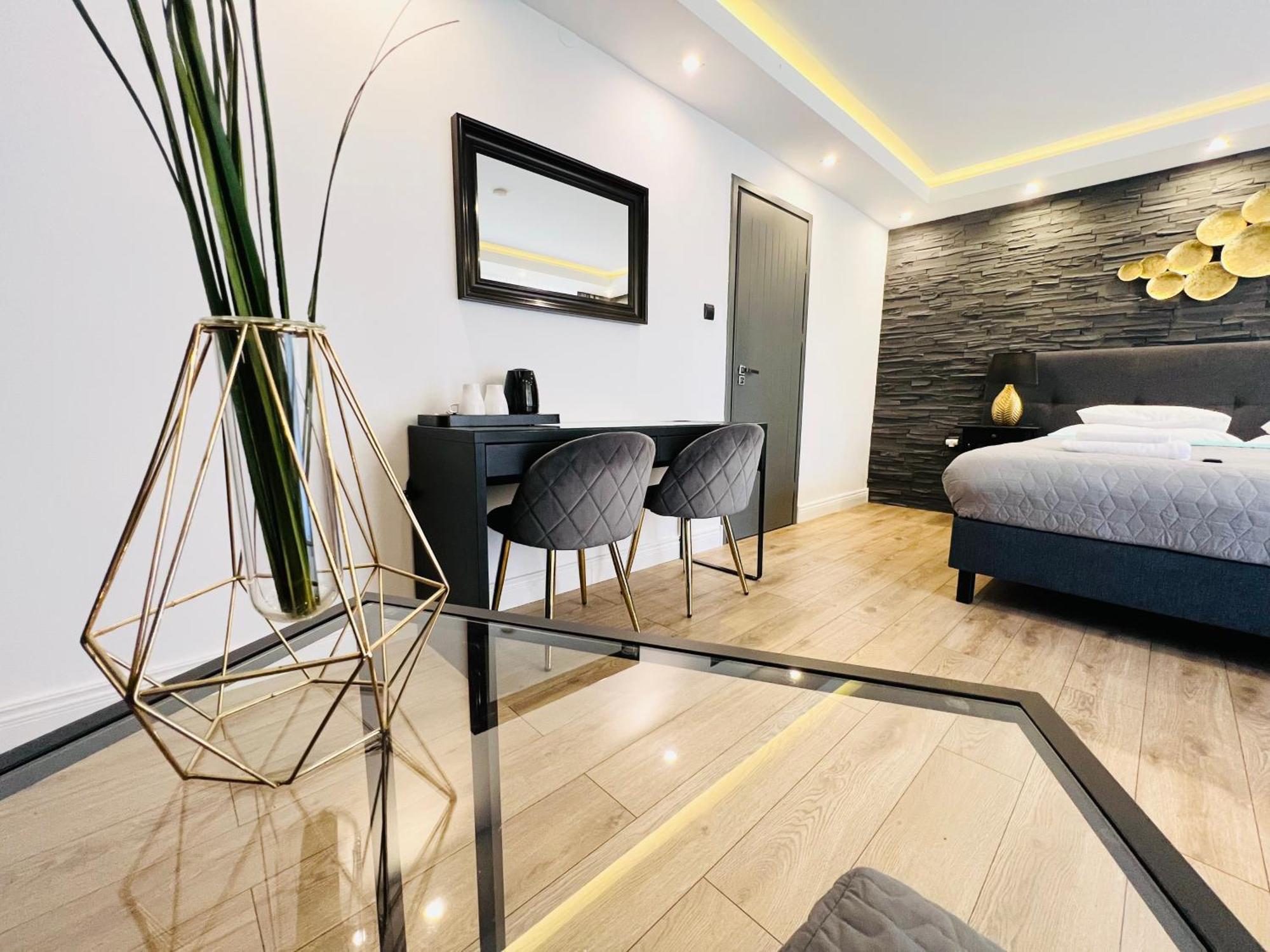 Apartamenty Deluxe-Blisko Plazy-Kuchnia,Parking-Grupa Hotelowa Plazowelove (Adults Only) Krynica Morska Exteriör bild