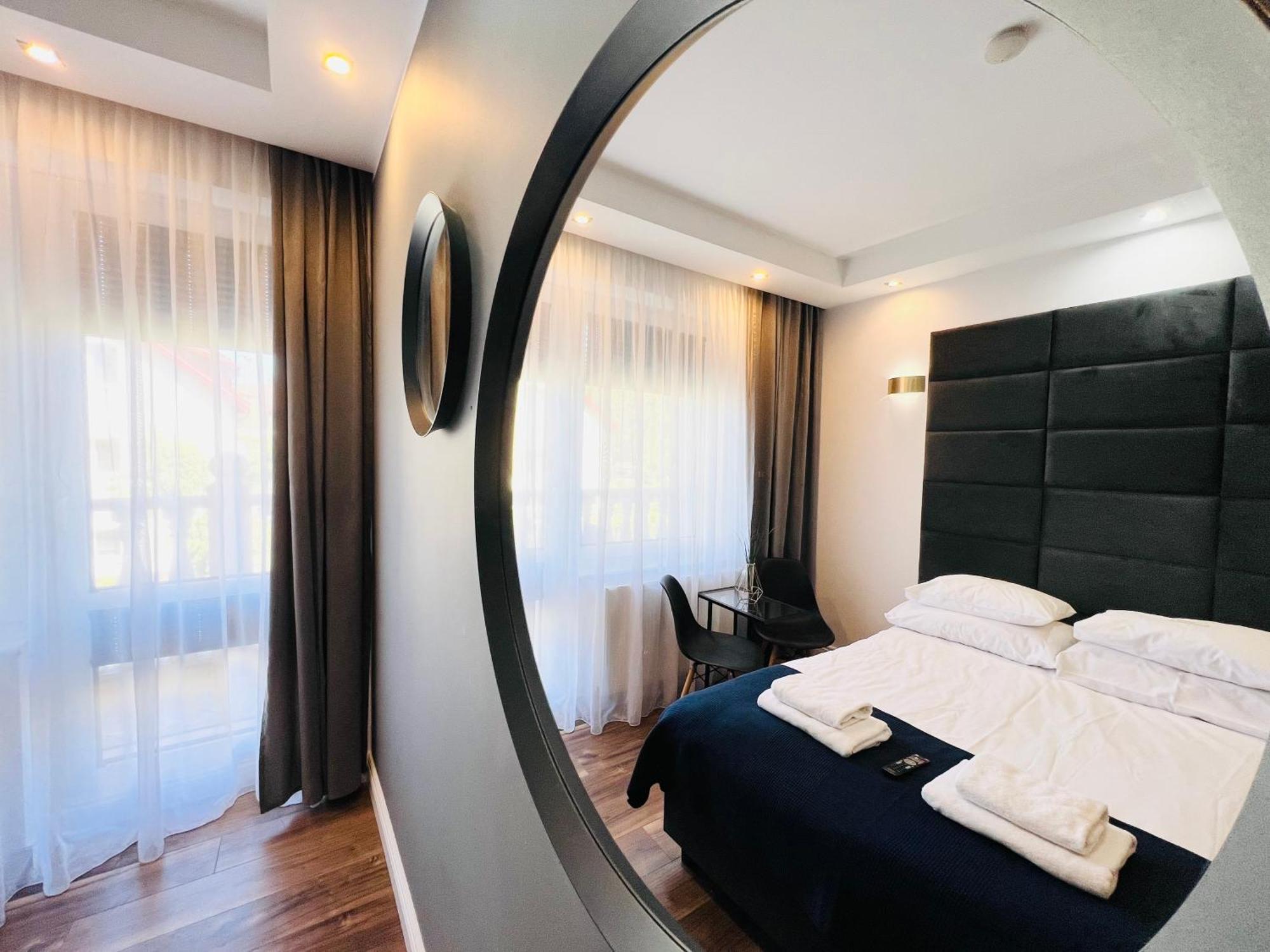 Apartamenty Deluxe-Blisko Plazy-Kuchnia,Parking-Grupa Hotelowa Plazowelove (Adults Only) Krynica Morska Exteriör bild