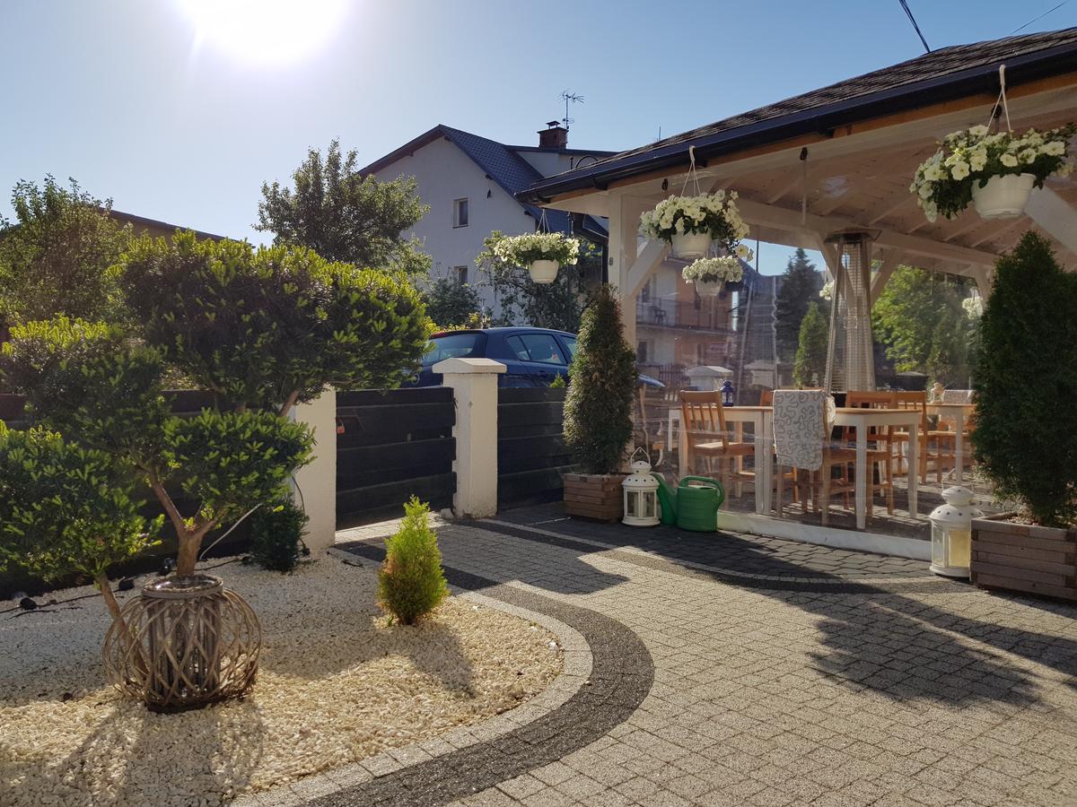 Apartamenty Deluxe-Blisko Plazy-Kuchnia,Parking-Grupa Hotelowa Plazowelove (Adults Only) Krynica Morska Exteriör bild